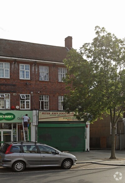 18 The Broadway, Greenford en alquiler - Foto del edificio - Imagen 3 de 3