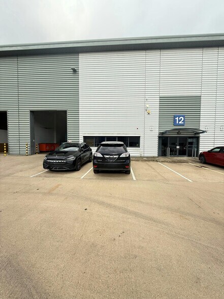 Titan Dr, Peterborough en alquiler - Foto del edificio - Imagen 2 de 13