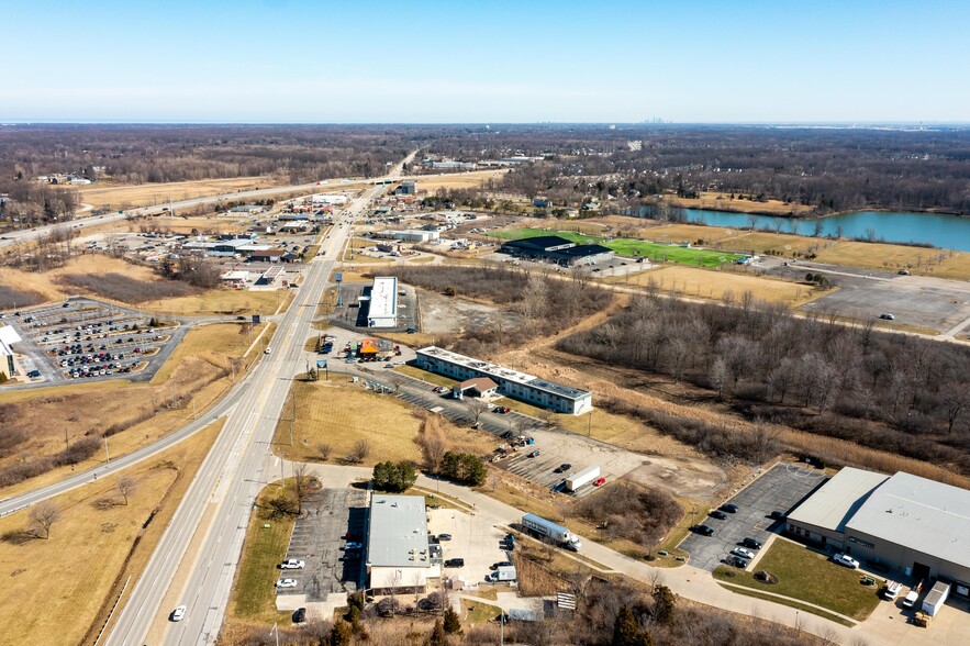 32801 Lorain Rd, North Ridgeville, OH en venta - Foto del edificio - Imagen 2 de 8