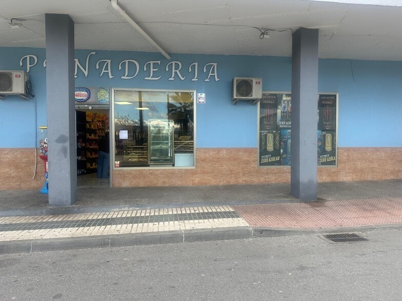Local en Atarfe en alquiler - Foto del edificio - Imagen 2 de 19