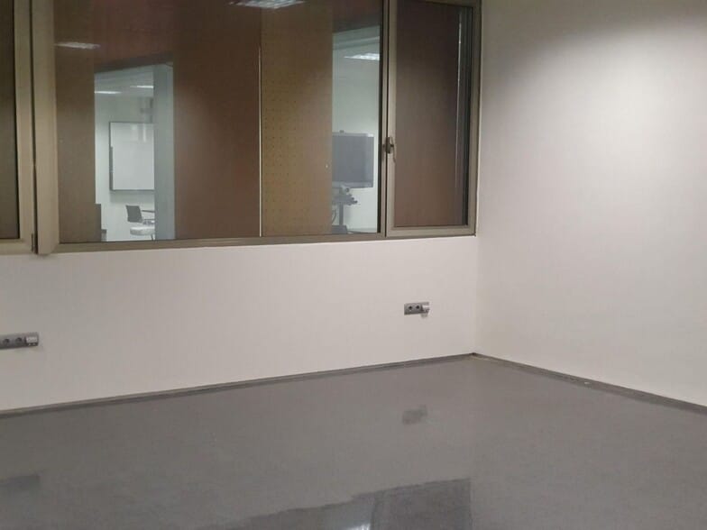 Oficina en La Rinconada en alquiler - Foto del edificio - Imagen 3 de 11