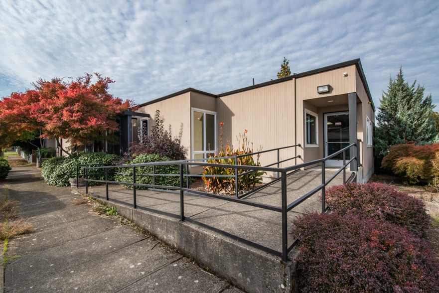 106 E 2nd St, Molalla, OR en venta - Foto del edificio - Imagen 1 de 27