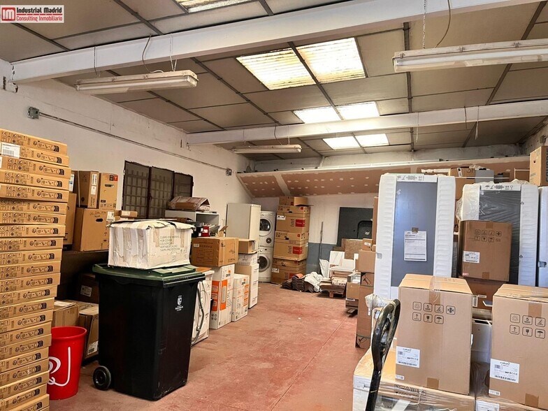 Polígono Paracuellos del Jarama cartera de 2 inmuebles en venta en LoopNet.es - Foto del interior - Imagen 2 de 7