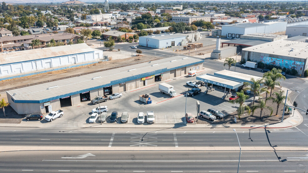 281 W Merced St, Dinuba, CA en venta - Foto del edificio - Imagen 2 de 20