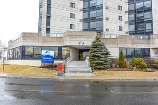 Más detalles de 45-51 Pl Charles-Le Moyne, Longueuil, QC - Oficina en venta