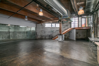 240 N Broadway, Portland, OR en alquiler Foto del interior- Imagen 1 de 4