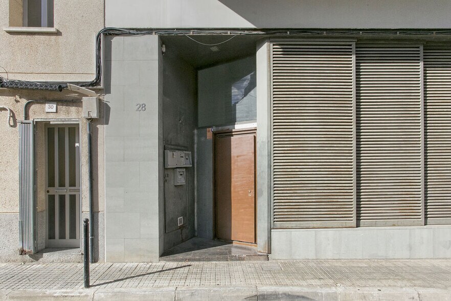 Edificio residencial en Sant Boi de Llobregat, Barcelona en venta - Foto del edificio - Imagen 3 de 9