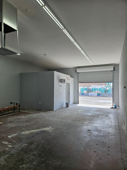 3060 N Nellis Blvd, Las Vegas, NV en alquiler - Foto del interior - Imagen 3 de 12