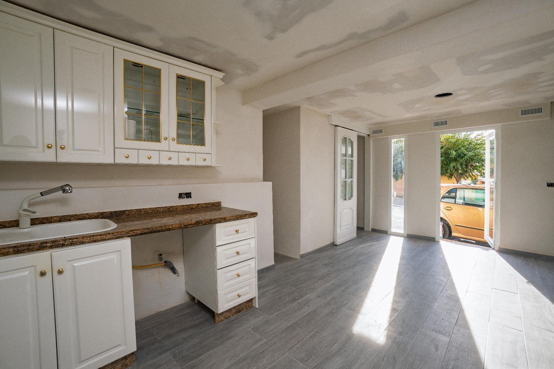 Local en Benidorm, Alicante en venta Foto del edificio- Imagen 1 de 26