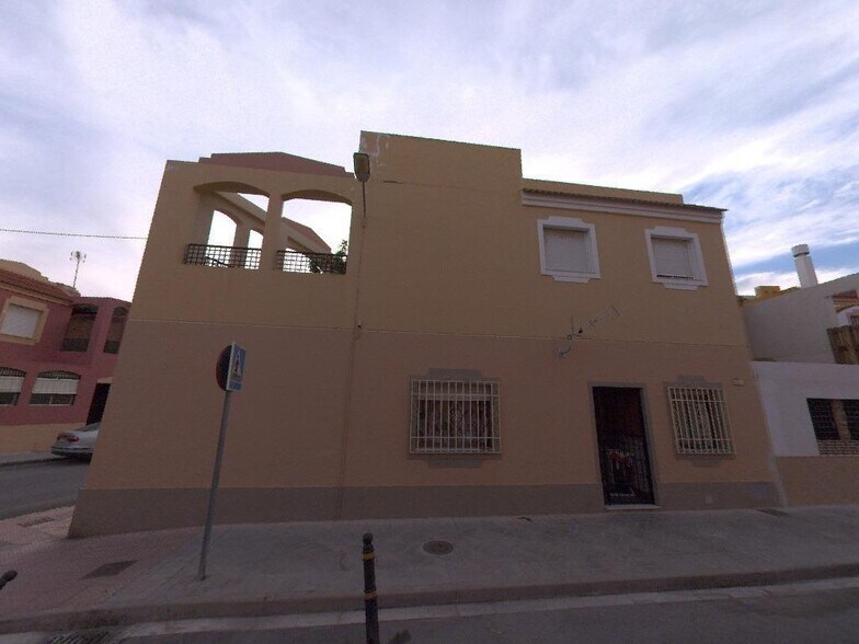 Local en Almería en venta - Foto del edificio - Imagen 1 de 1
