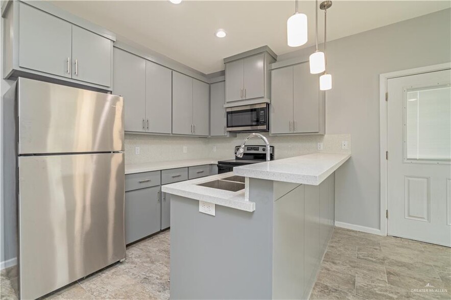 105 Lauryn Dr, San Juan, TX en venta - Foto del edificio - Imagen 3 de 14