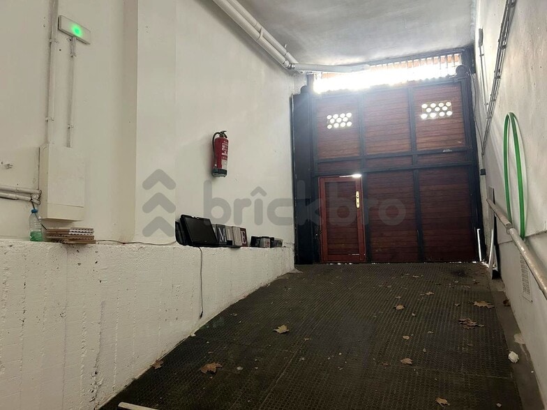 Edificio residencial en Barcelona, Barcelona en venta - Foto del edificio - Imagen 2 de 4