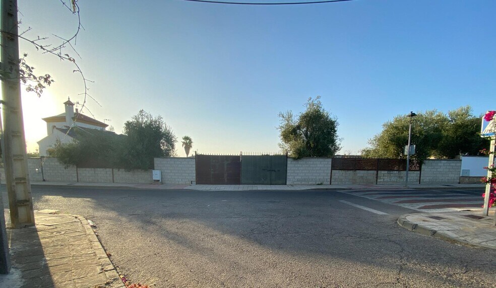 Terreno en Palomares del Río, Sevilla en venta - Foto del edificio - Imagen 3 de 10