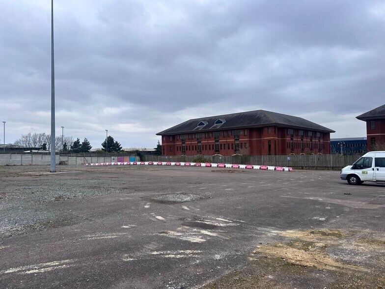 Caxton Way, Stevenage en alquiler - Foto del edificio - Imagen 2 de 7
