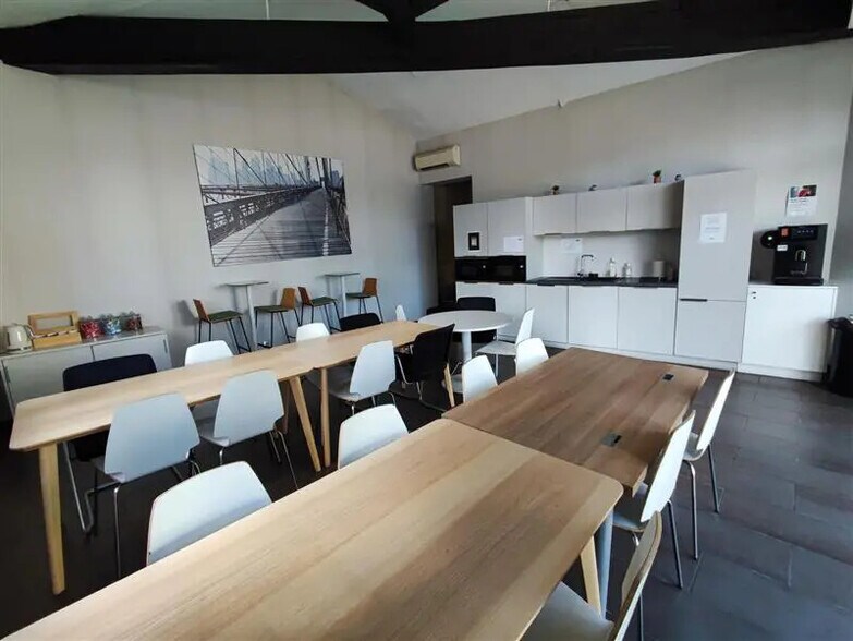 81 Boulevard Pierre 1er, Le Bouscat en alquiler - Foto del edificio - Imagen 3 de 12