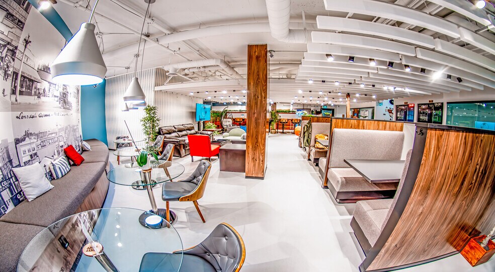 252 W Esplanade, North Vancouver, BC en alquiler - Vestíbulo - Imagen 1 de 28