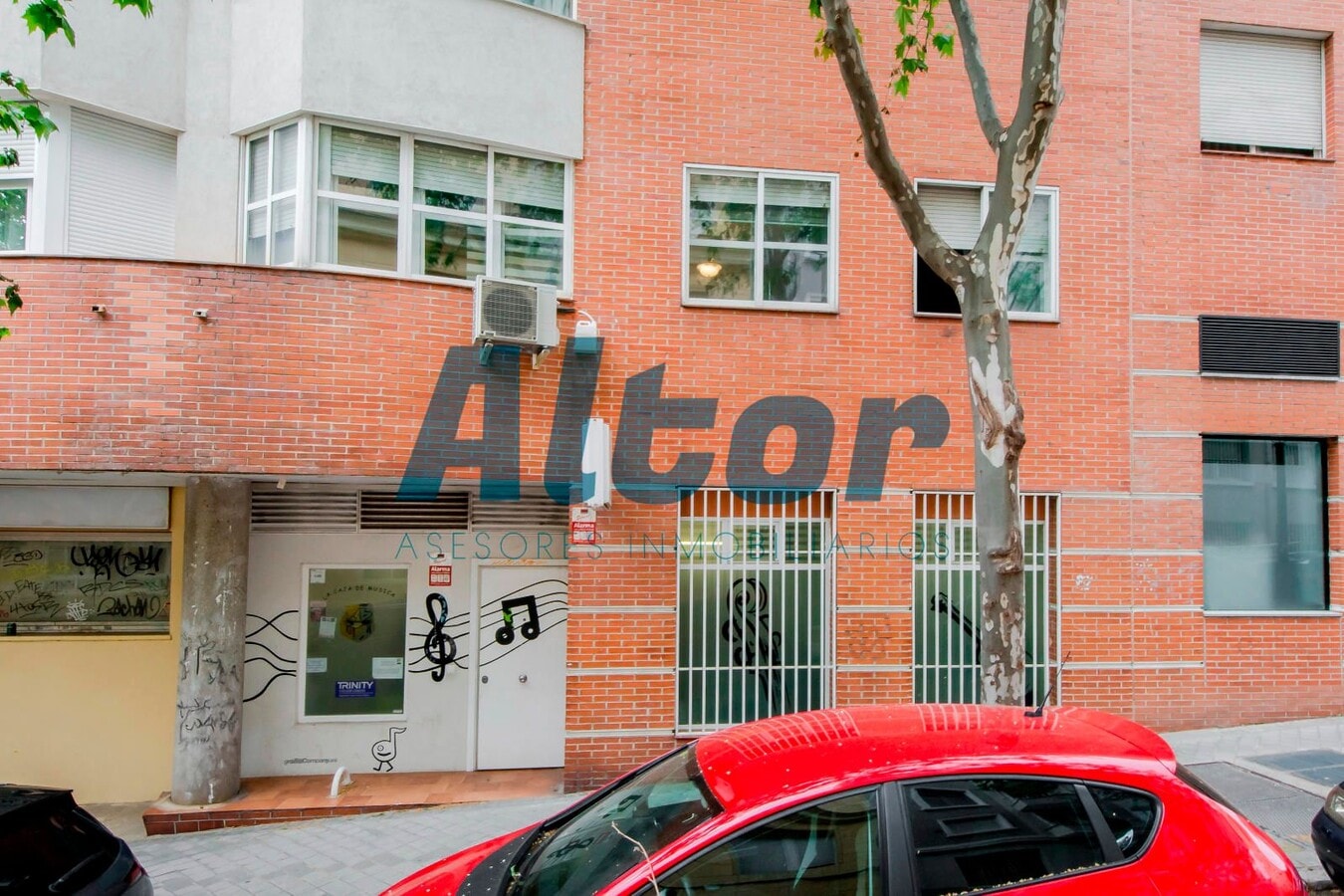 Madrid, MAD 28005 -  -  - Foto del interior - Image 1 of 19