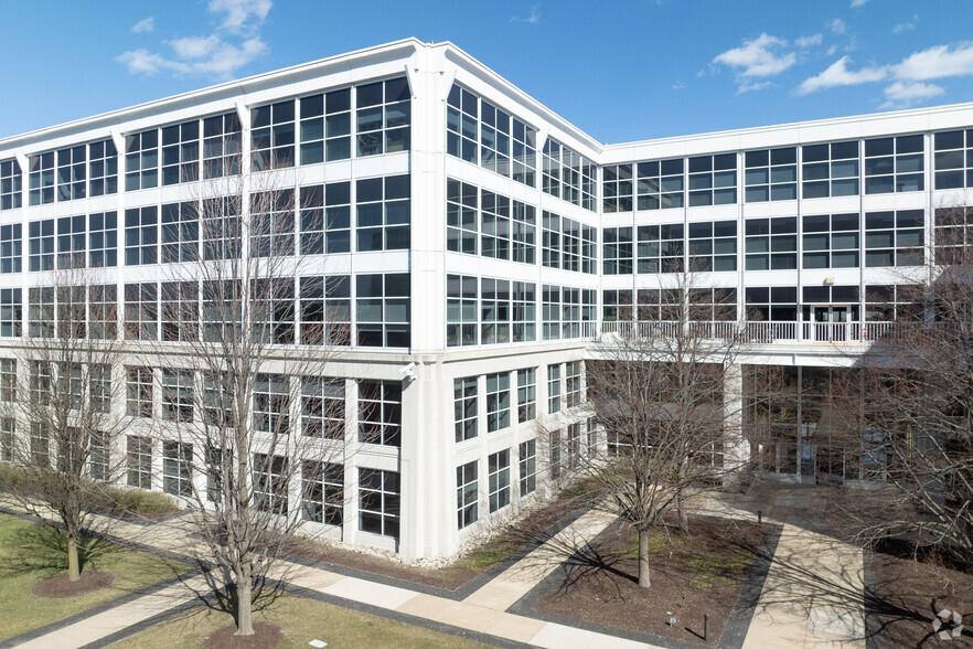 3 Parkway Blvd N, Deerfield, IL en alquiler - Foto del edificio - Imagen 3 de 17