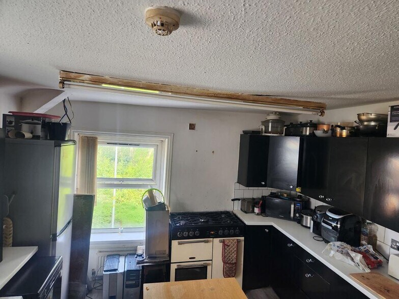 505 Lees Rd, Oldham en venta - Foto del edificio - Imagen 2 de 9