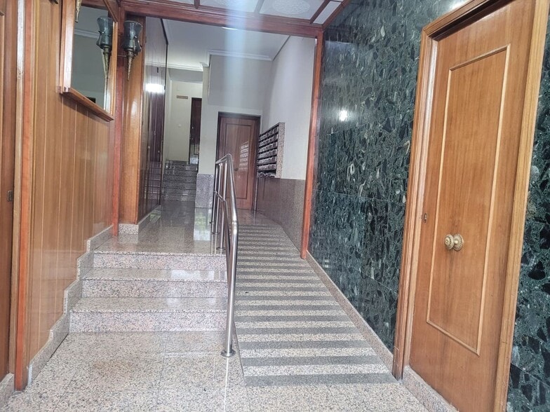 Calle del Padre Francisco Suárez, 3, Valladolid, Valladolid en venta - Vestíbulo - Imagen 2 de 28