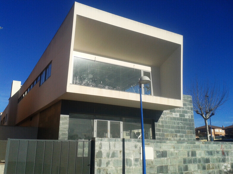 Calle la Coruña, 2, Torrejón del Rey, Guadalajara en alquiler - Foto del edificio - Imagen 2 de 4