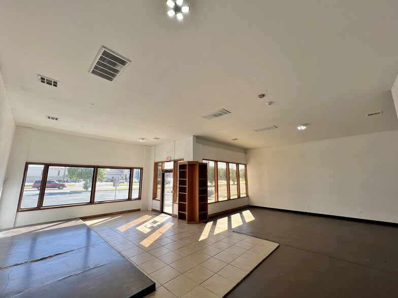 1911 S Sunnylane Rd, Del City, OK en venta - Foto del interior - Imagen 2 de 10