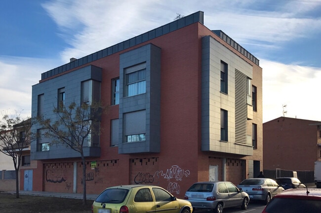 Más detalles de Calle Marcelino Orozco, 24, Azuqueca de Henares - Edificio residencial​ en venta