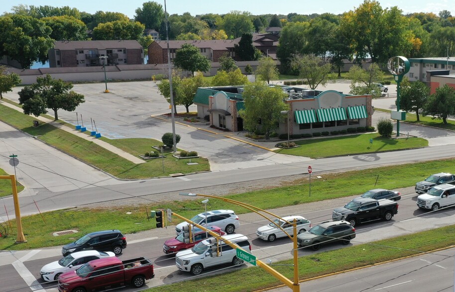 2201 4th St SW, Mason City, IA en alquiler - Foto del edificio - Imagen 1 de 6