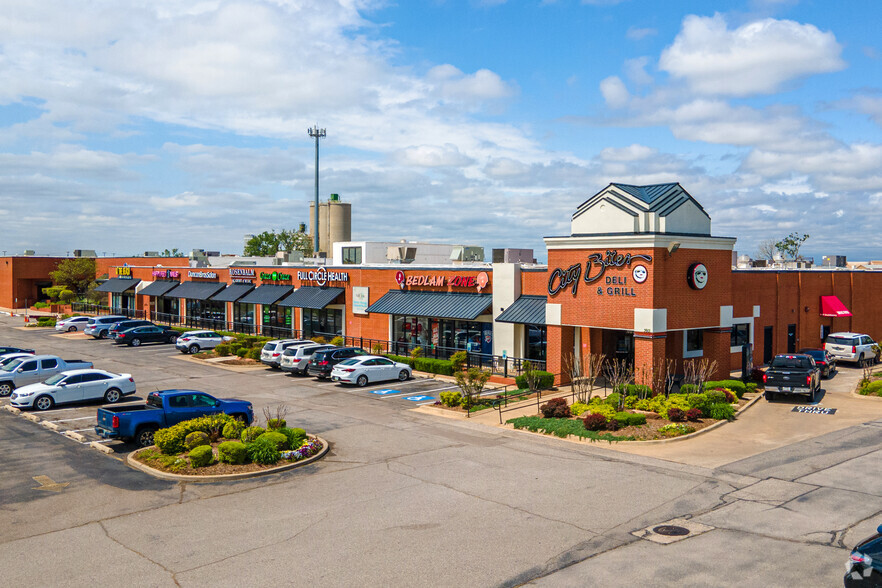 3601 S Broadway, Edmond, OK en alquiler - Foto del edificio - Imagen 1 de 2