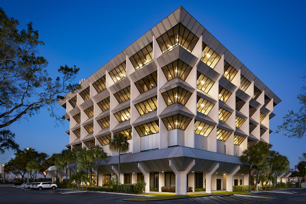 1800 Eller Dr, Fort Lauderdale, FL en alquiler - Foto del edificio - Imagen 1 de 6