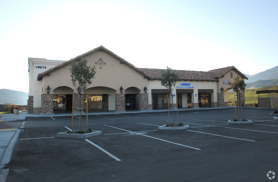 19001-19307 Golden Valley Rd, Santa Clarita, CA en alquiler - Foto del edificio - Imagen 1 de 11