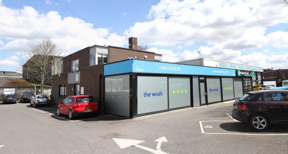 4 Curtis Rd, Dorking en alquiler - Foto del edificio - Imagen 2 de 26