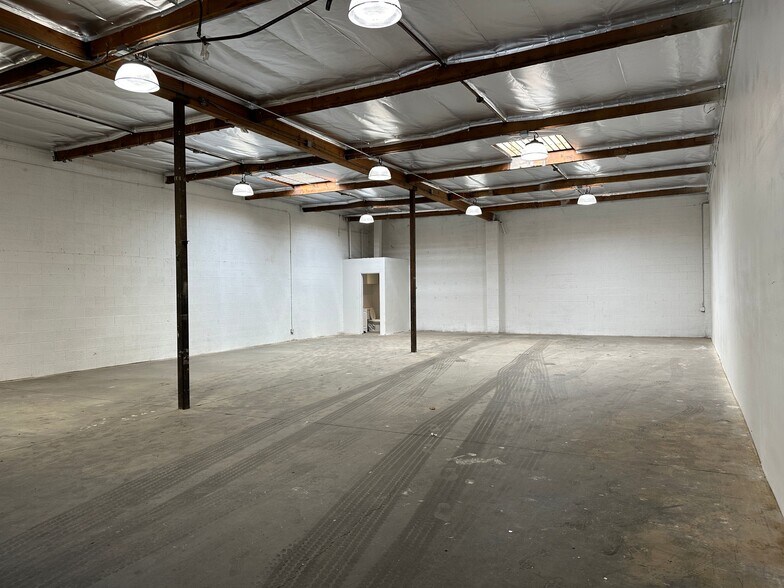 18754 Parthenia St, Northridge, CA en alquiler - Foto del edificio - Imagen 3 de 5