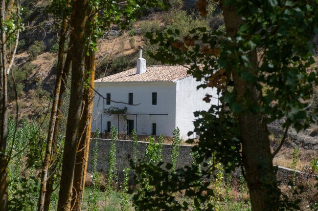 Más detalles de Polígono, 16, Alhama de Granada - Terreno en venta