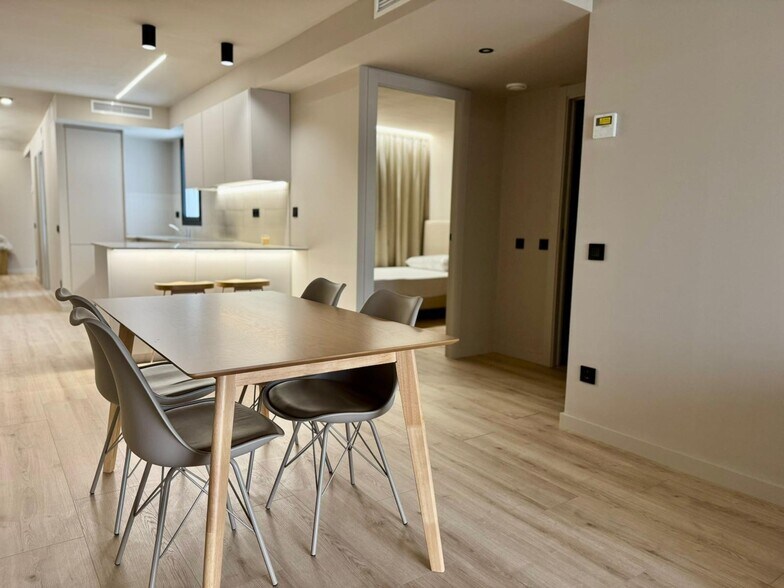 Edificio residencial en Santa Coloma De Gramenet, Barcelona en venta - Foto del interior - Imagen 2 de 3