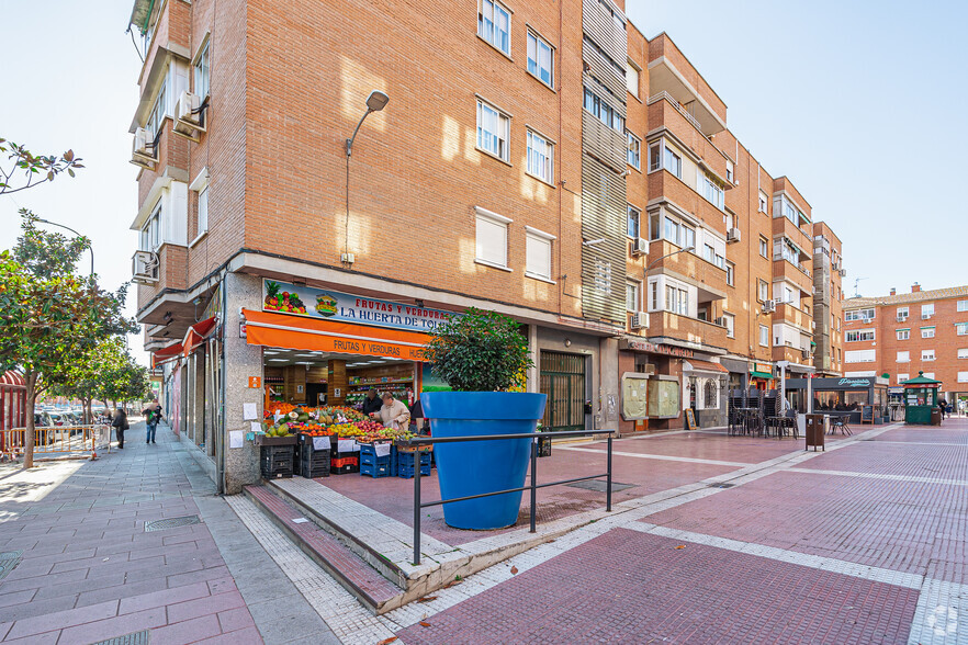 Calle Puerto Bonaigua, 1, Torrejón De Ardoz, Madrid en venta - Foto del edificio - Imagen 3 de 8