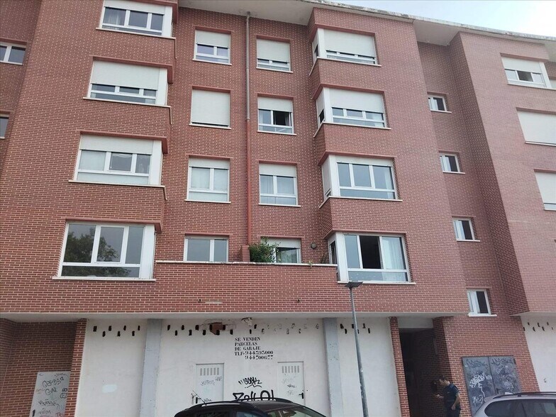 Local en Mungia en venta - Foto del edificio - Imagen 3 de 11