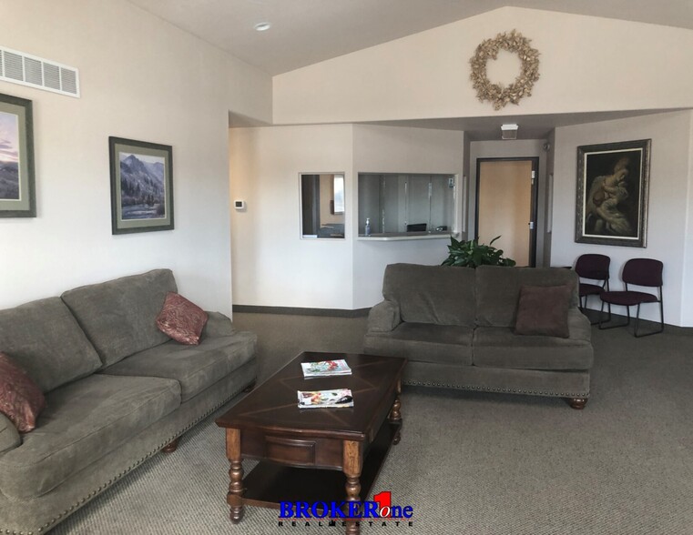 2300 Gasser Rd, Riverton, WY en venta - Foto del interior - Imagen 2 de 9