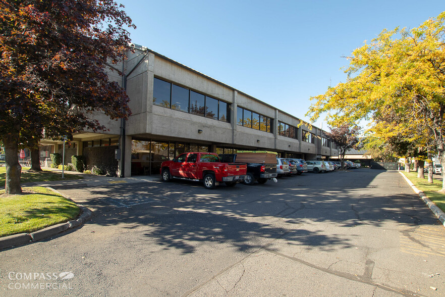 1230 NE 3rd St, Bend, OR en alquiler - Foto del edificio - Imagen 1 de 7