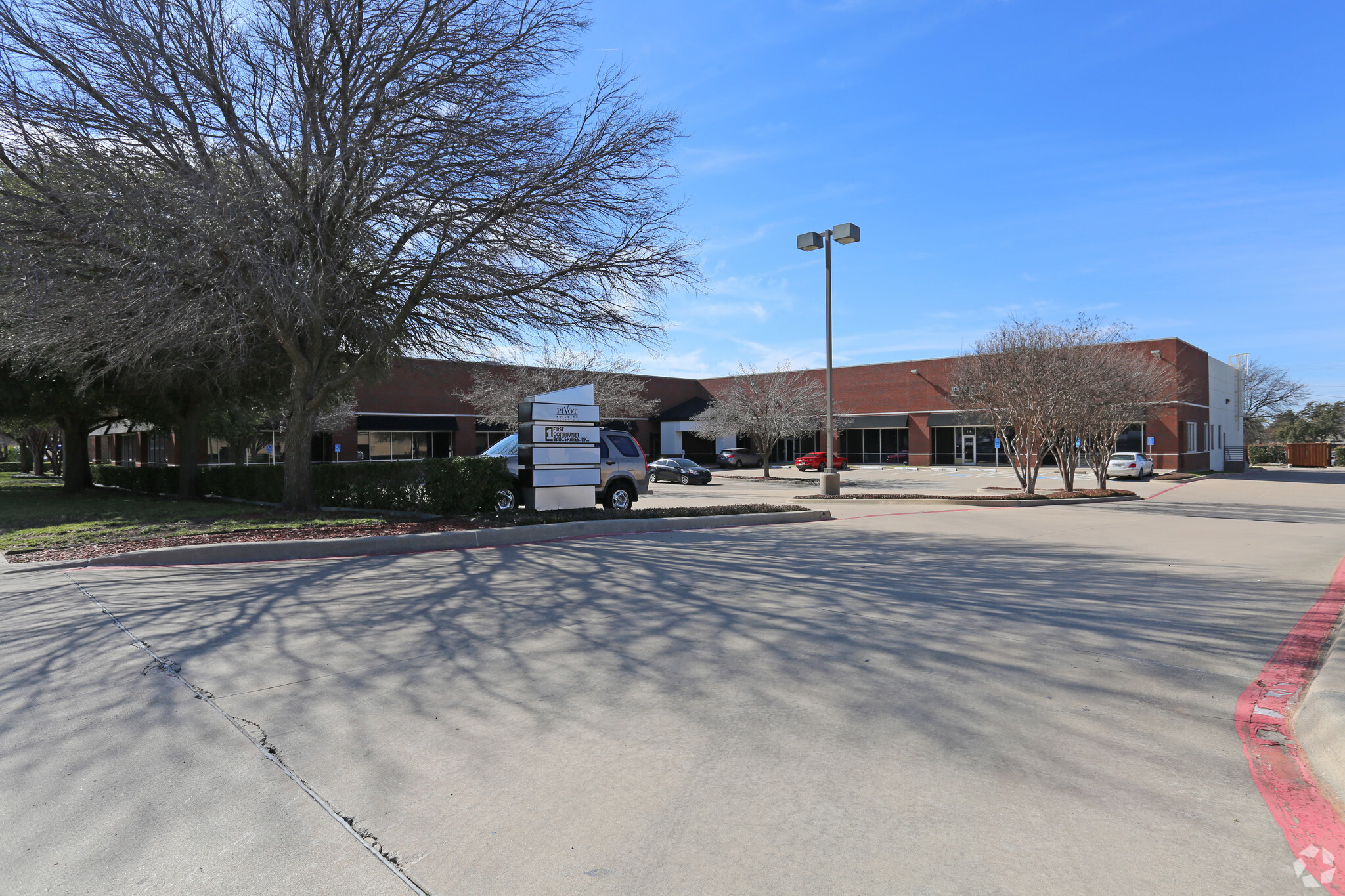 2009 Chenault Dr, Carrollton, TX en alquiler Foto del edificio- Imagen 1 de 12