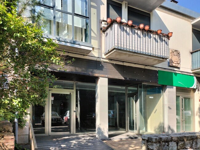 Más detalles de Avenida Constitución, 28, El Escorial - Oficina/Local en alquiler