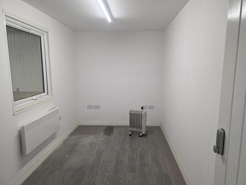 Phoenix Clos, Heywood en alquiler - Foto del edificio - Imagen 3 de 4