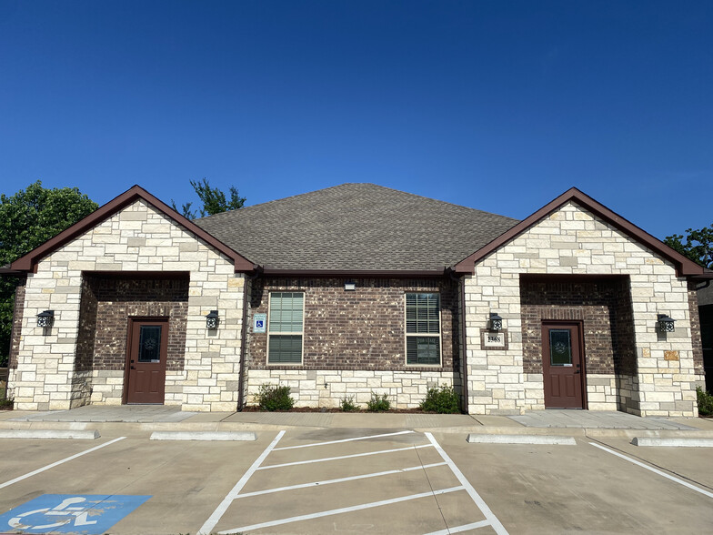 2366-2372 S Uecker Ln, Lewisville, TX en alquiler - Foto del edificio - Imagen 2 de 9