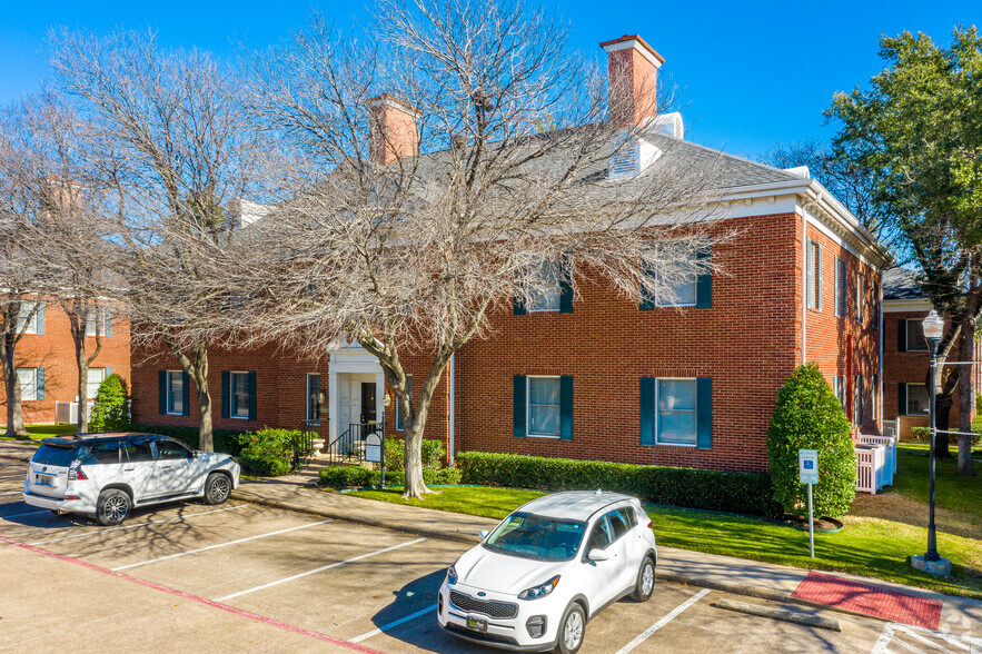 2003 E Lamar Blvd, Arlington, TX en alquiler - Foto del edificio - Imagen 1 de 1