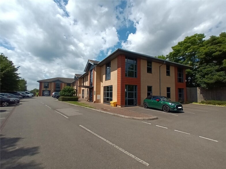 Falcon Dr, Milton Keynes en venta - Foto del edificio - Imagen 2 de 4