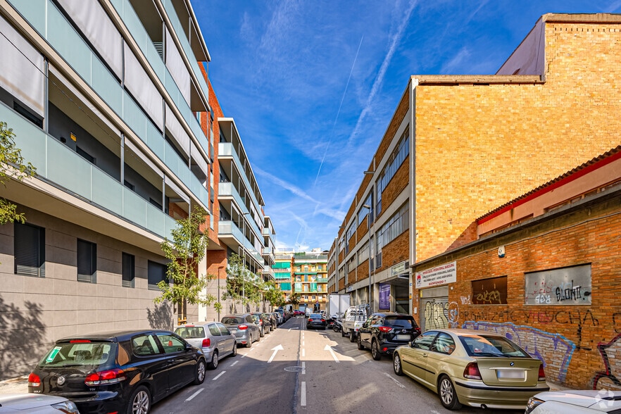 Nave en L'Hospitalet de Llobregat, Barcelona en alquiler - Foto del edificio - Imagen 2 de 4