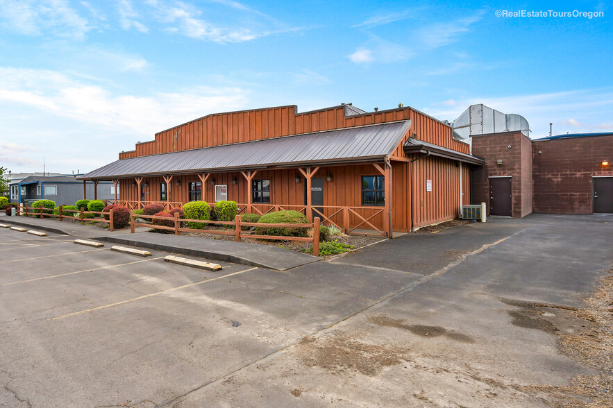 10791 Oak St NE, Donald, OR en venta - Foto del edificio - Imagen 2 de 45