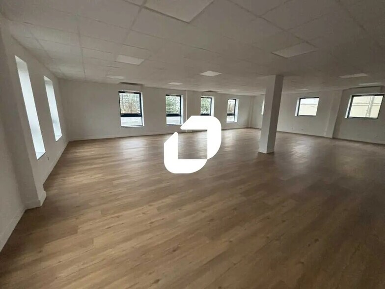 10 Quai De La Borde, Ris-Orangis en alquiler - Foto del edificio - Imagen 2 de 33