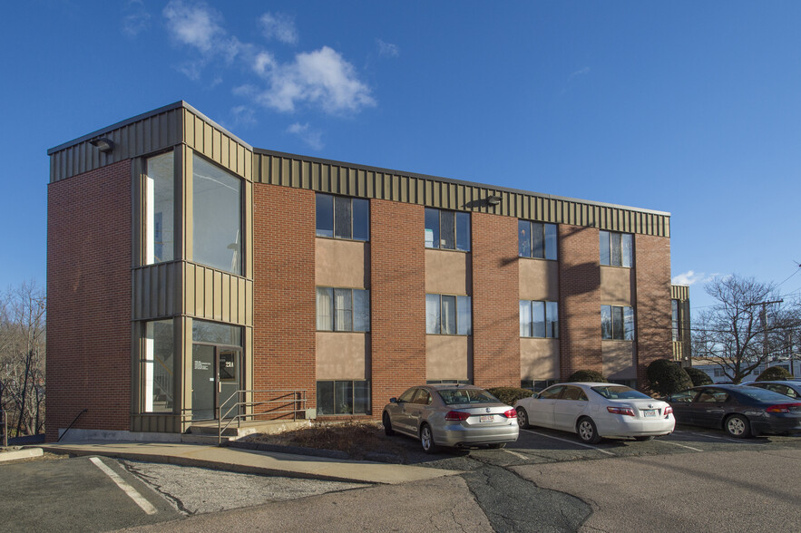 21 Highland Cir, Needham, MA en alquiler - Foto del edificio - Imagen 3 de 4