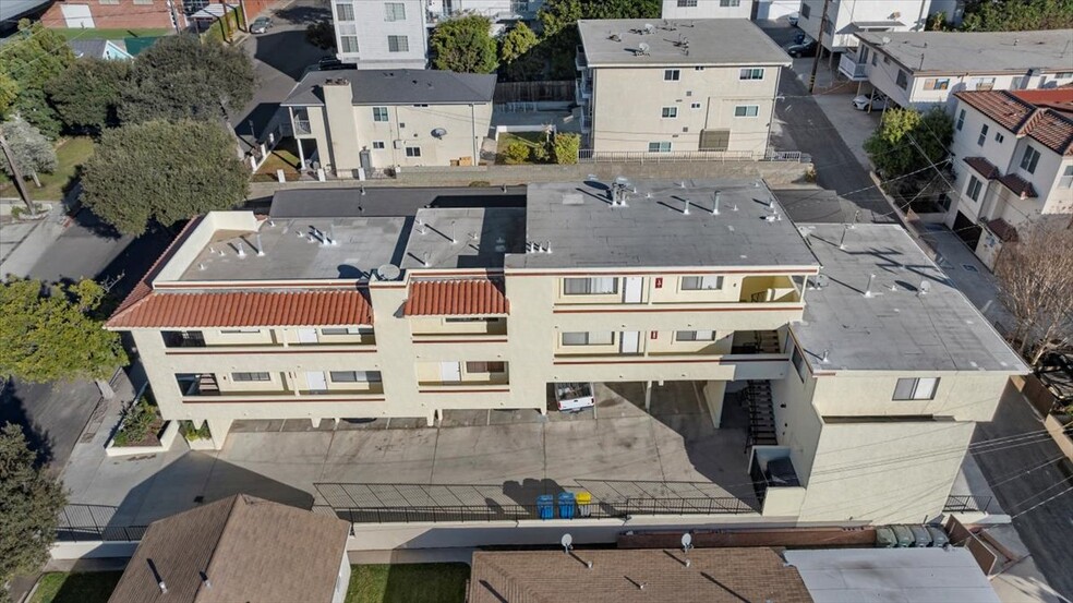 216 Sheldon St, El Segundo, CA en venta - Foto del edificio - Imagen 3 de 11